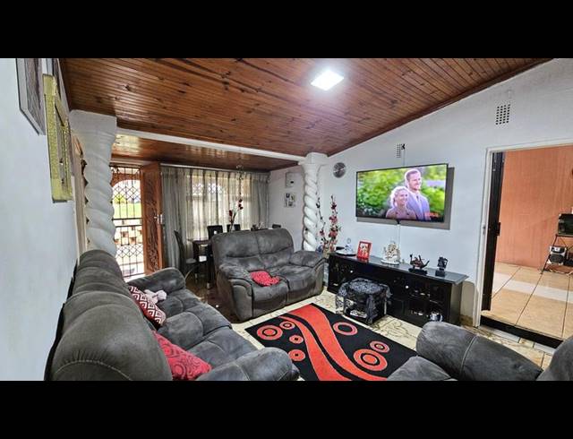 3 BEDROOM HOUSE FOR SALE IN BOMBAY HEIGHTS